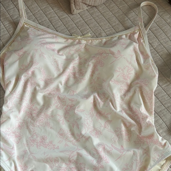 NWT Dippin daisys cream pink floral novelty coquette, one piece swimsuit L - Picture 3 of 13